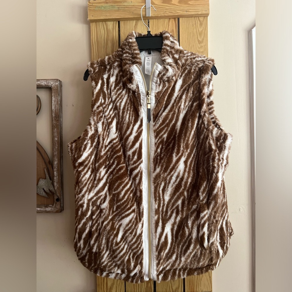Fur vest
